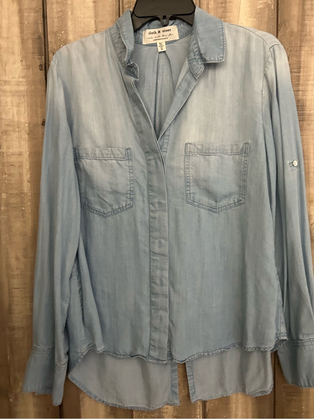 Anthropologie Cloth & Stone Split-Back Chambray Buttondown Shirt, M - Picture 8 of 13